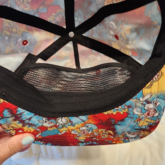 DISNEY X VANS Alice In Wonderland hat - Picture 5 of 5